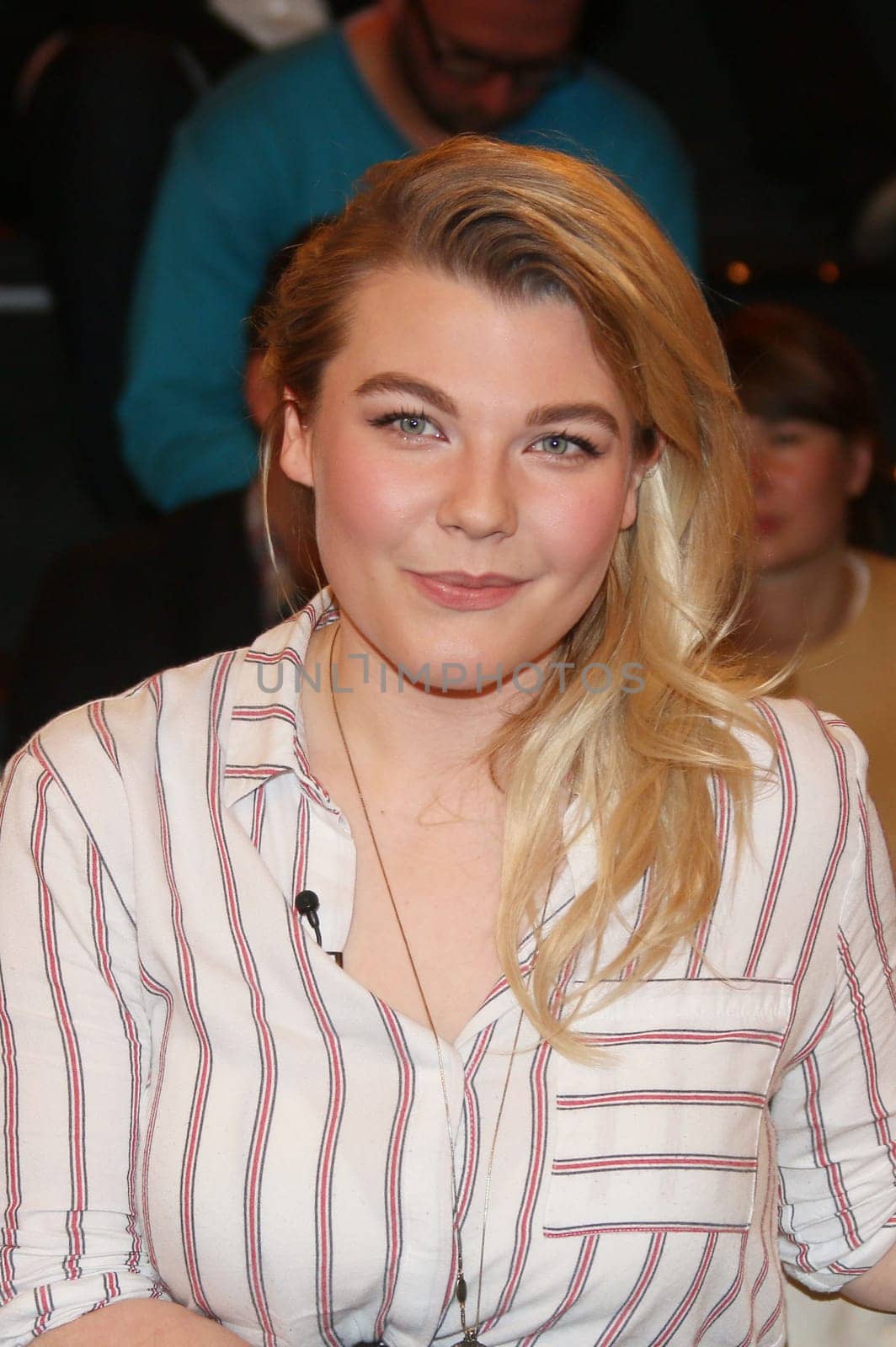 Charley Ann Schmutzler (Saengerin,winner of The Voice of Germany),Lanz,recording 2 of 29.04.2015,Hamburg