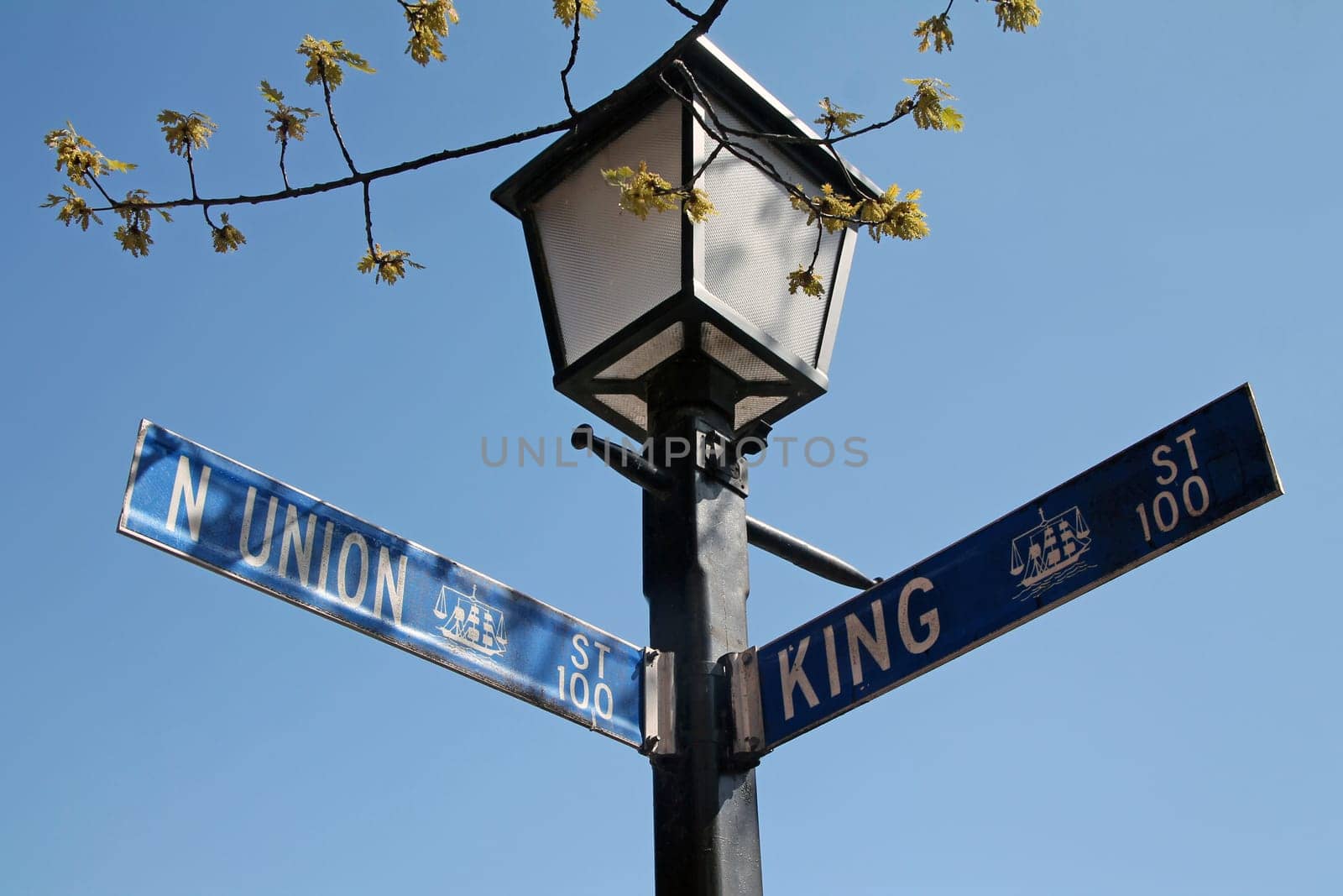 Blue N Union Street and King Street historic sign in downtown Alexandria in Virginia near Washington D.C.