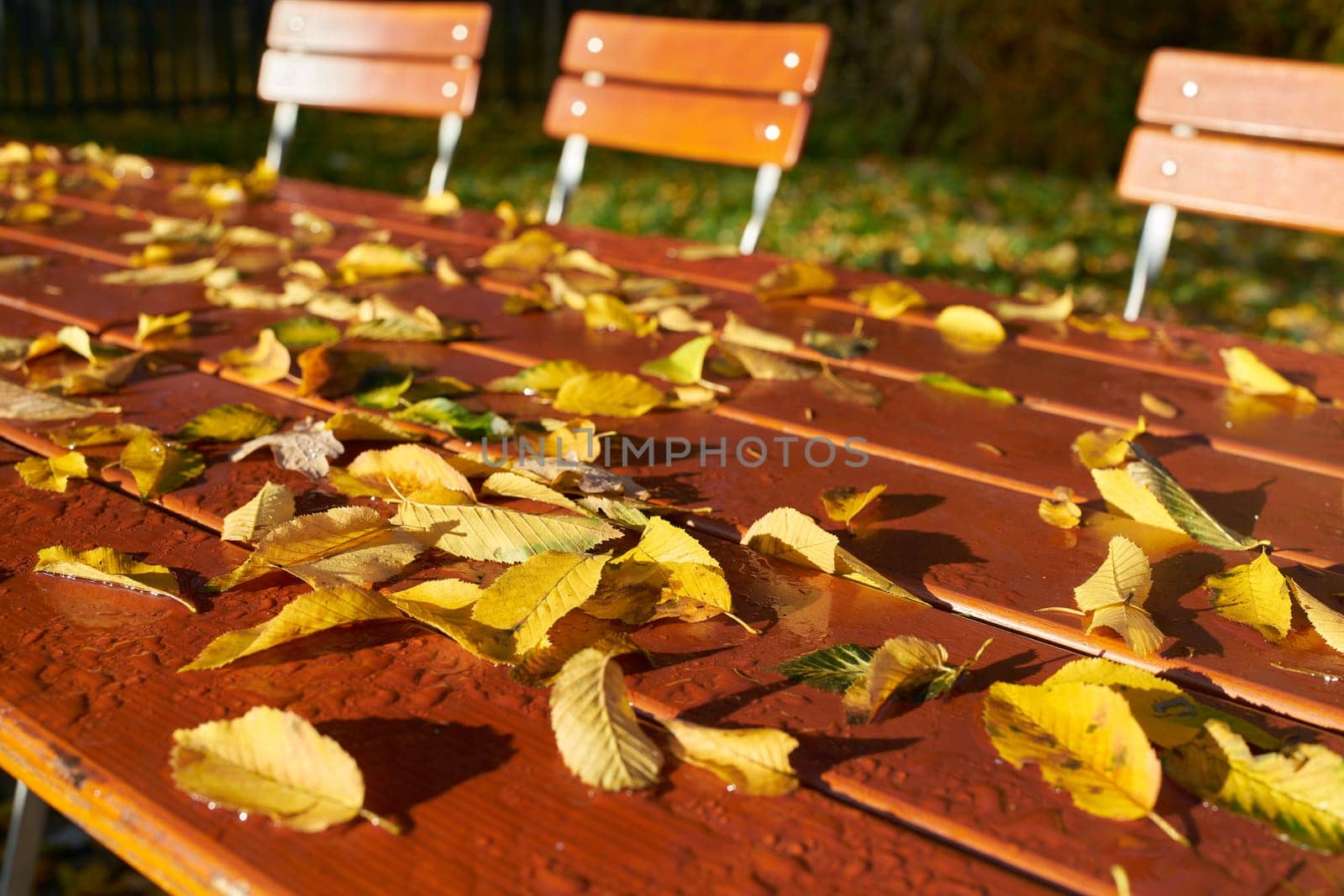 empty tables and chairs in a beer garden in Germany during the Corona pandemic