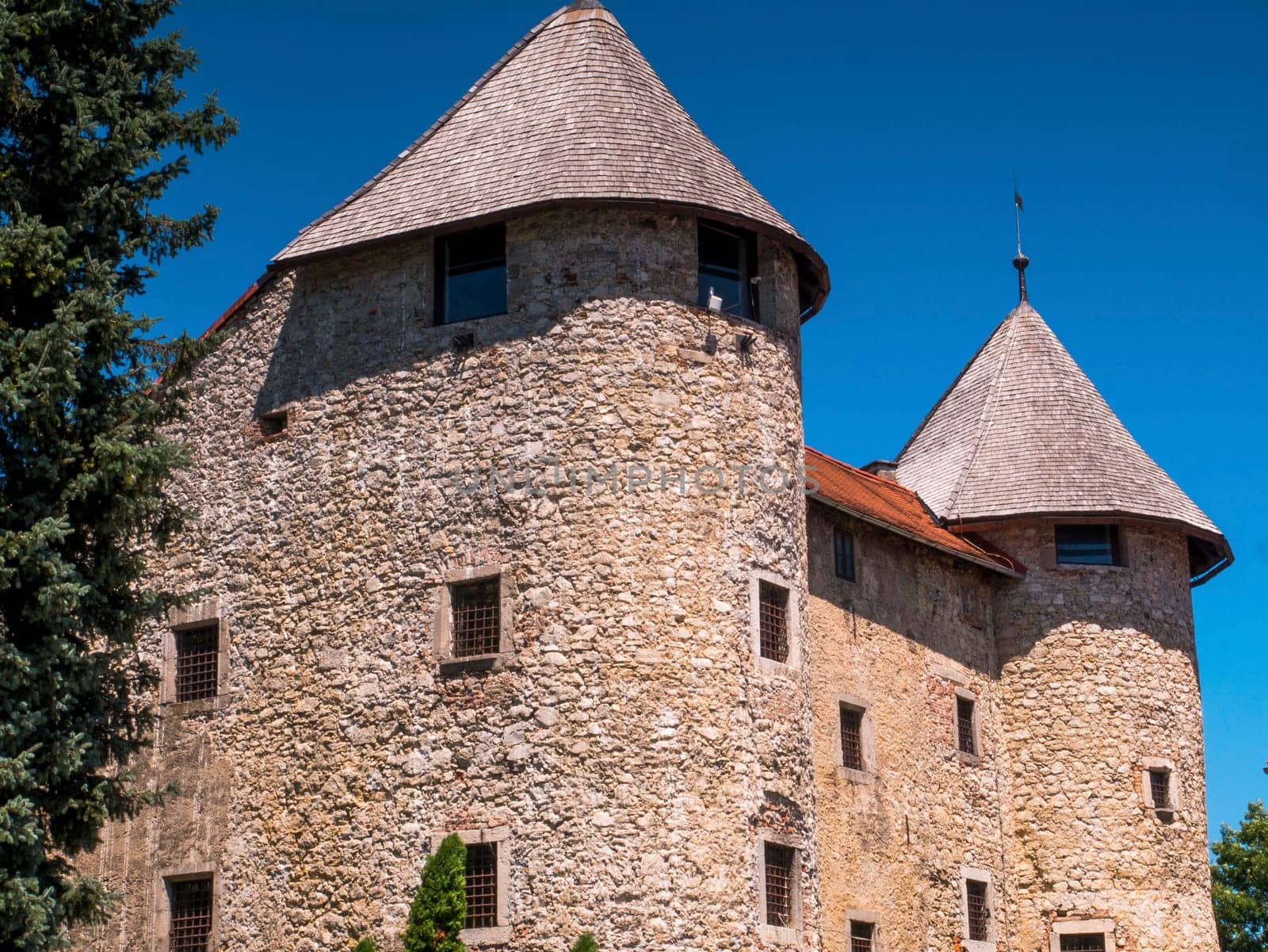 The palace of the Frankopan castle and the local museum of the town of Ogulin - Croatia (Palača Frankopanskog kaštela i zavičajni muzej grada Ogulina - Hrvatska)