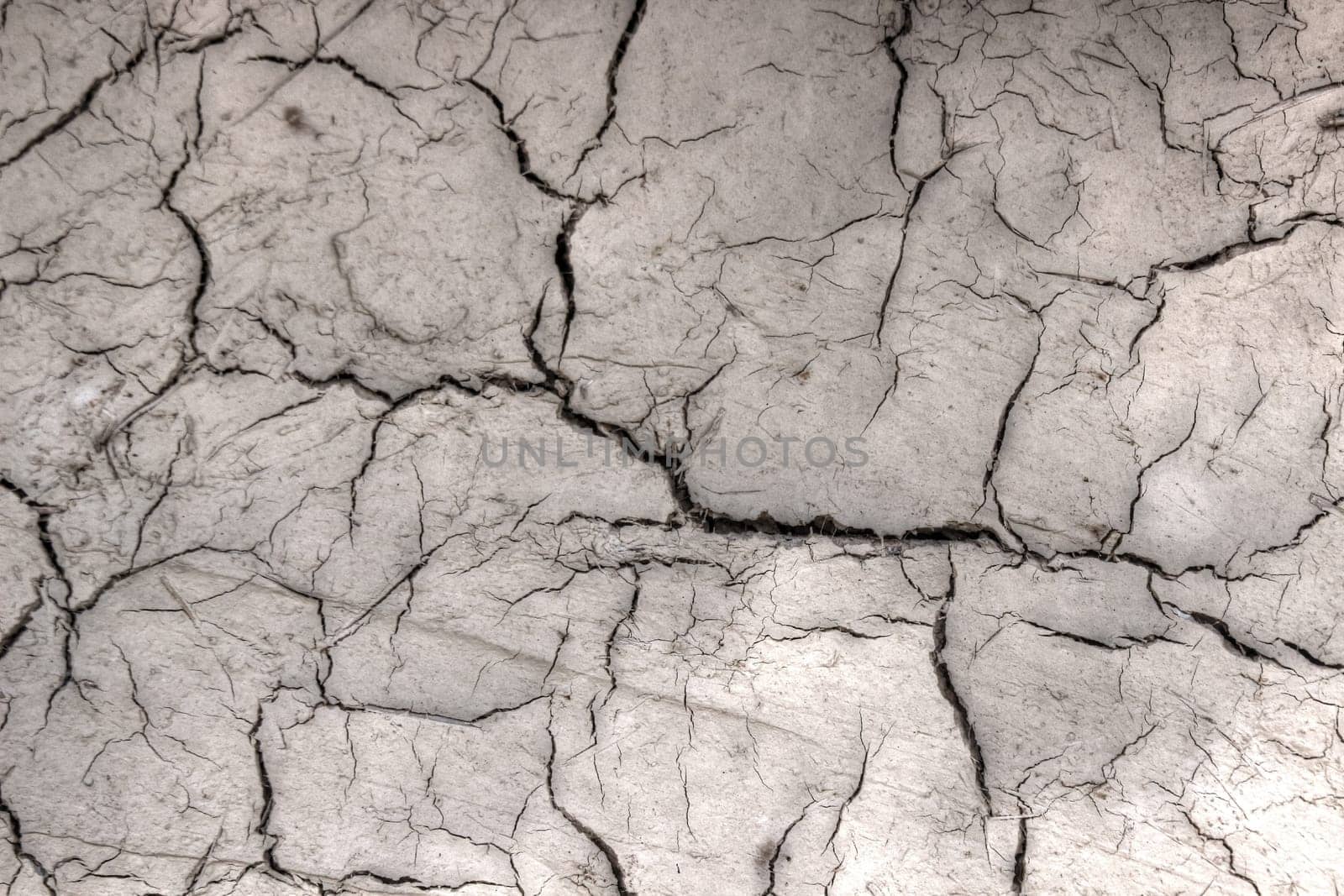 Multiple large and small cracks - close up