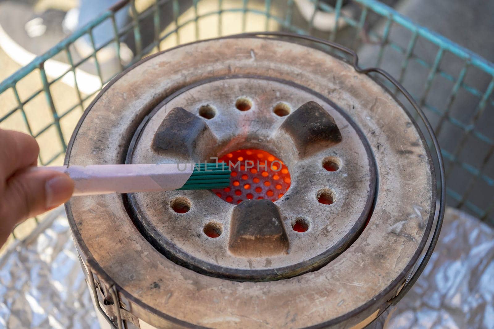 Use hand Incense at the point of worship