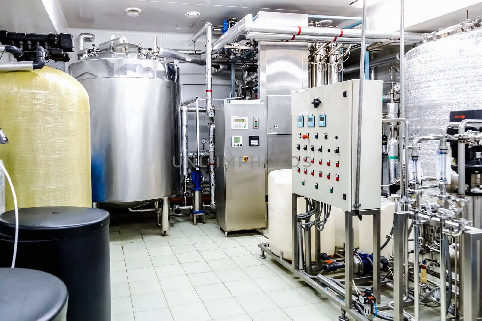 Water conditioning room and control way equipment on pharmaceutical industry or chemical plant