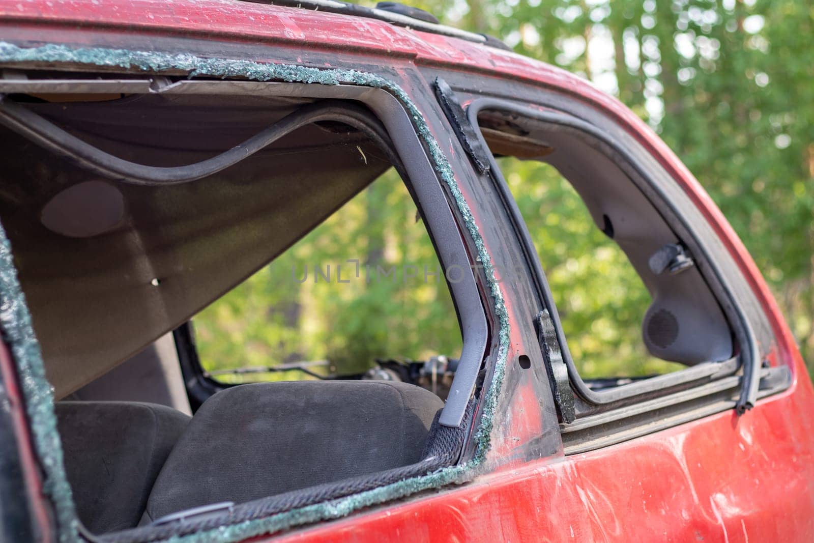 Traffic accident on the street, damaged car after a collision in the city. Accident due to speeding and alcohol intoxication. Transport background. The concept of road safety and insurance