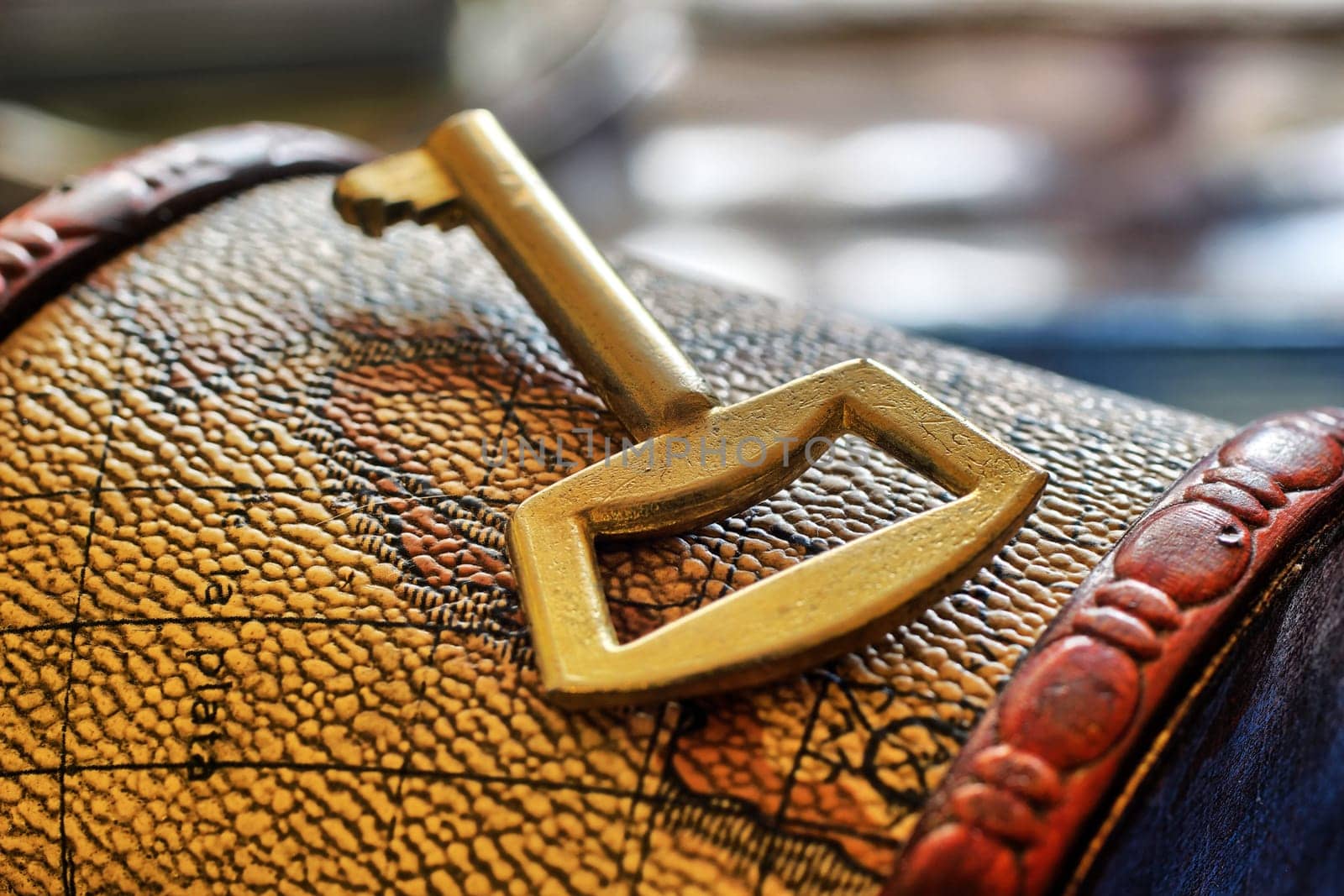 Golden key