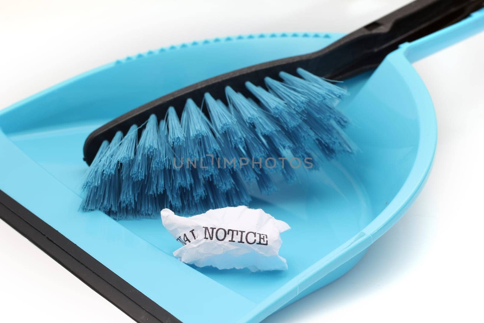 Notice trash concept
