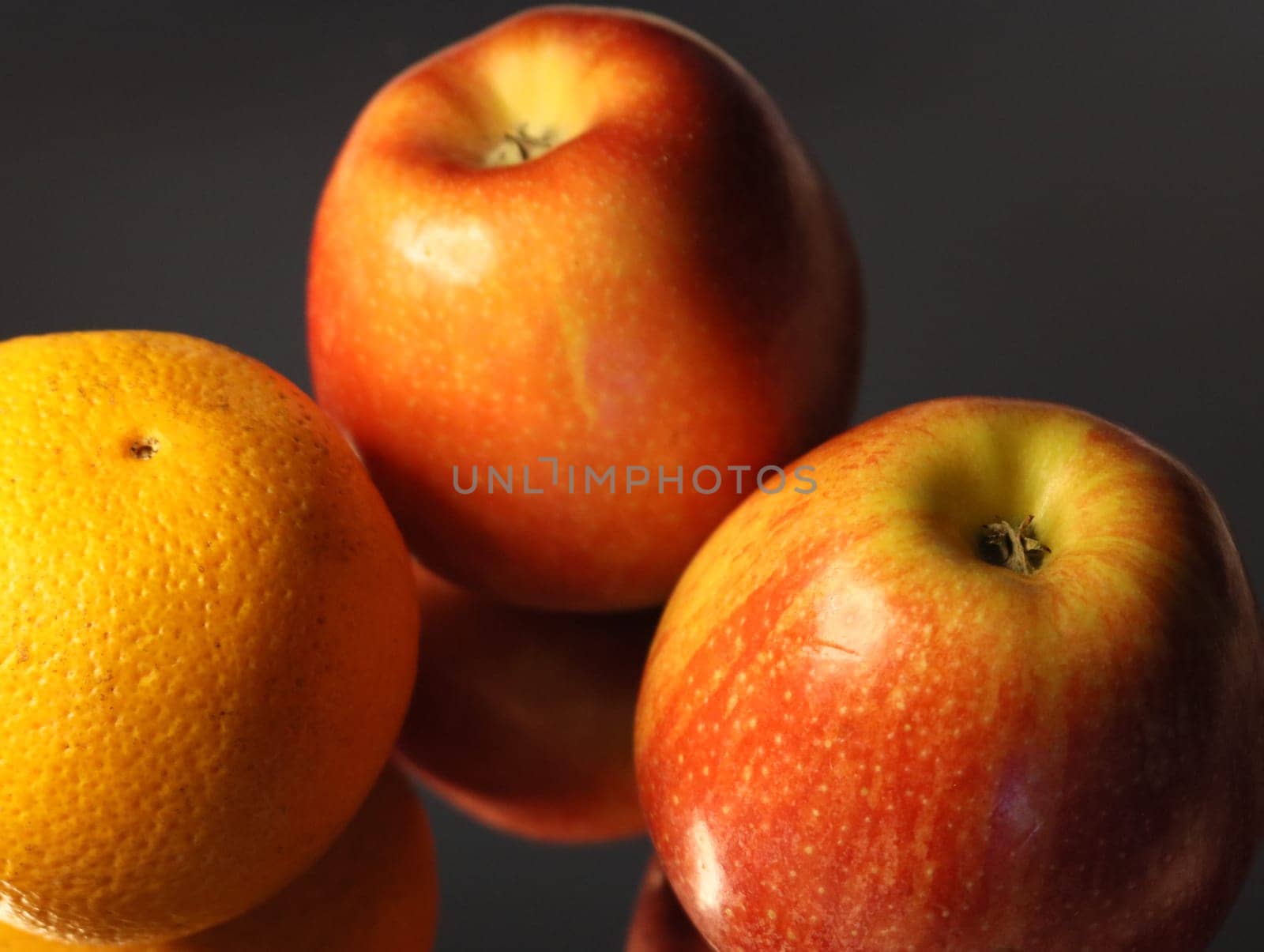 delicious natural red apples tasty beautiful temptation fruit vitamins