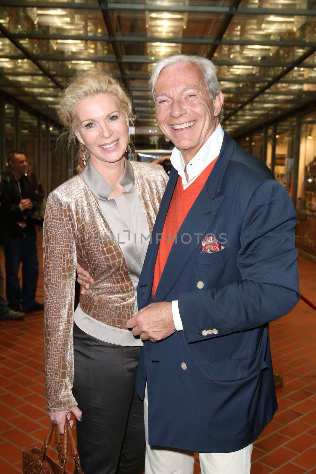 Prof. Dr. Jo Groebel and Grit Weiss,Praesentation Fruehling/Summer of Paisley in the Hanseatic Quarter,Hamburg,06.05.2015