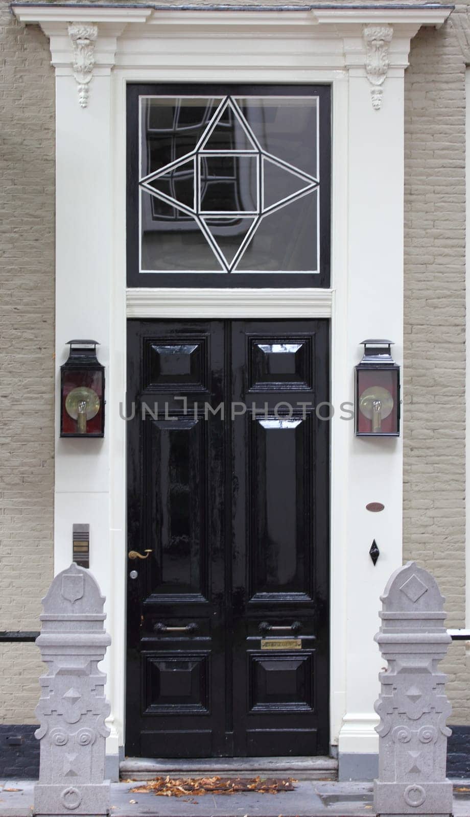 door, entrance, house, wooden doors, old, wood, architecture, building, family house, door detail, ornament, decoration, carpentry, handicraft, wood work, carpenter, carpentry, .Haustür, Tür, Eingang, Haus, Holztür, alt, holz, Architektur, Gebäude, Wohnhaus, Türdetail, Verzierung, Dekoration,Tischlerarbeit, Handwerk, Holzarbeit, Schreiner, Schreinerei,.