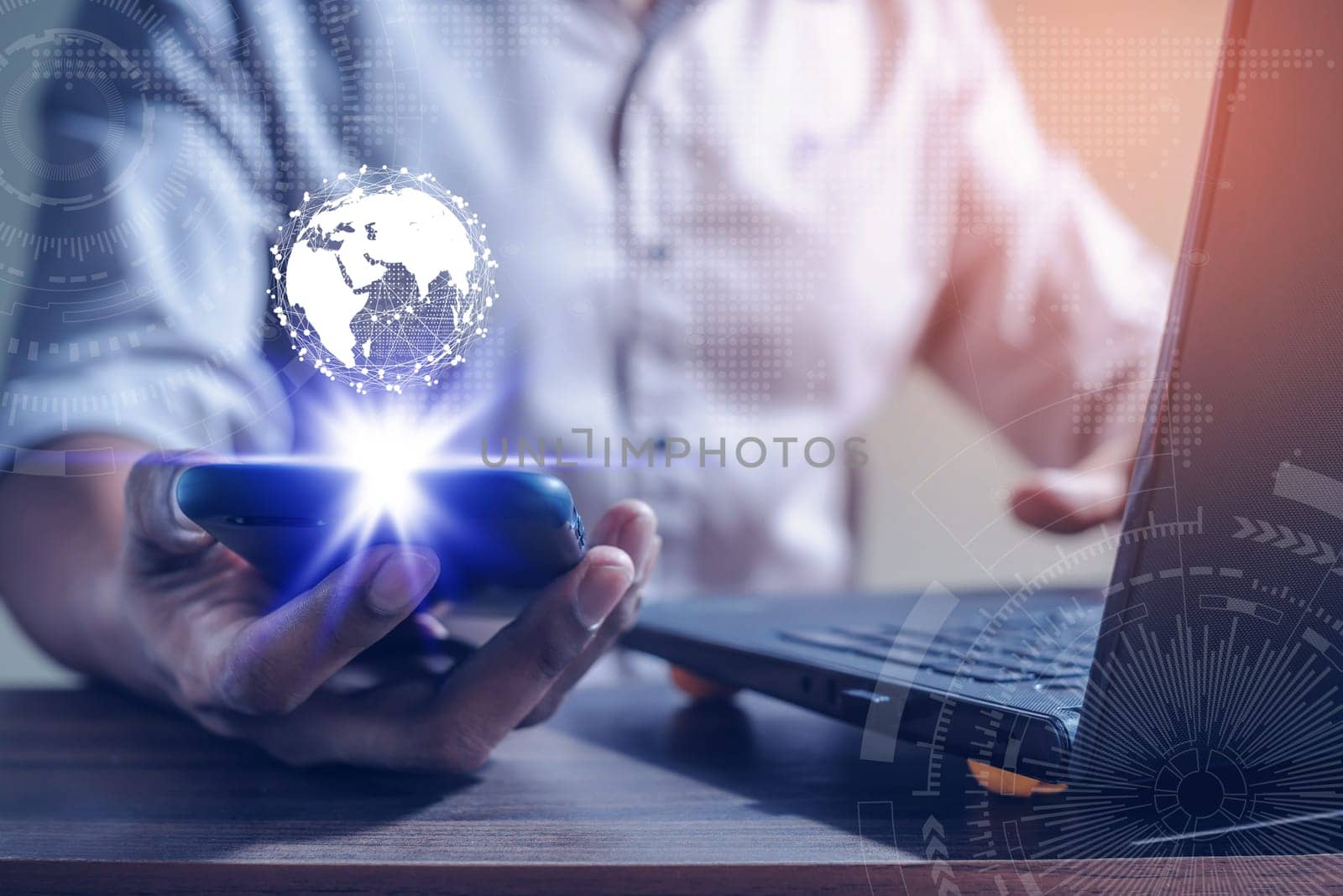 Age of technology People's, Use of technology in the modern era, Interconnection by internet network, Communication with the Internet, Communicating with each other around the world without borders
