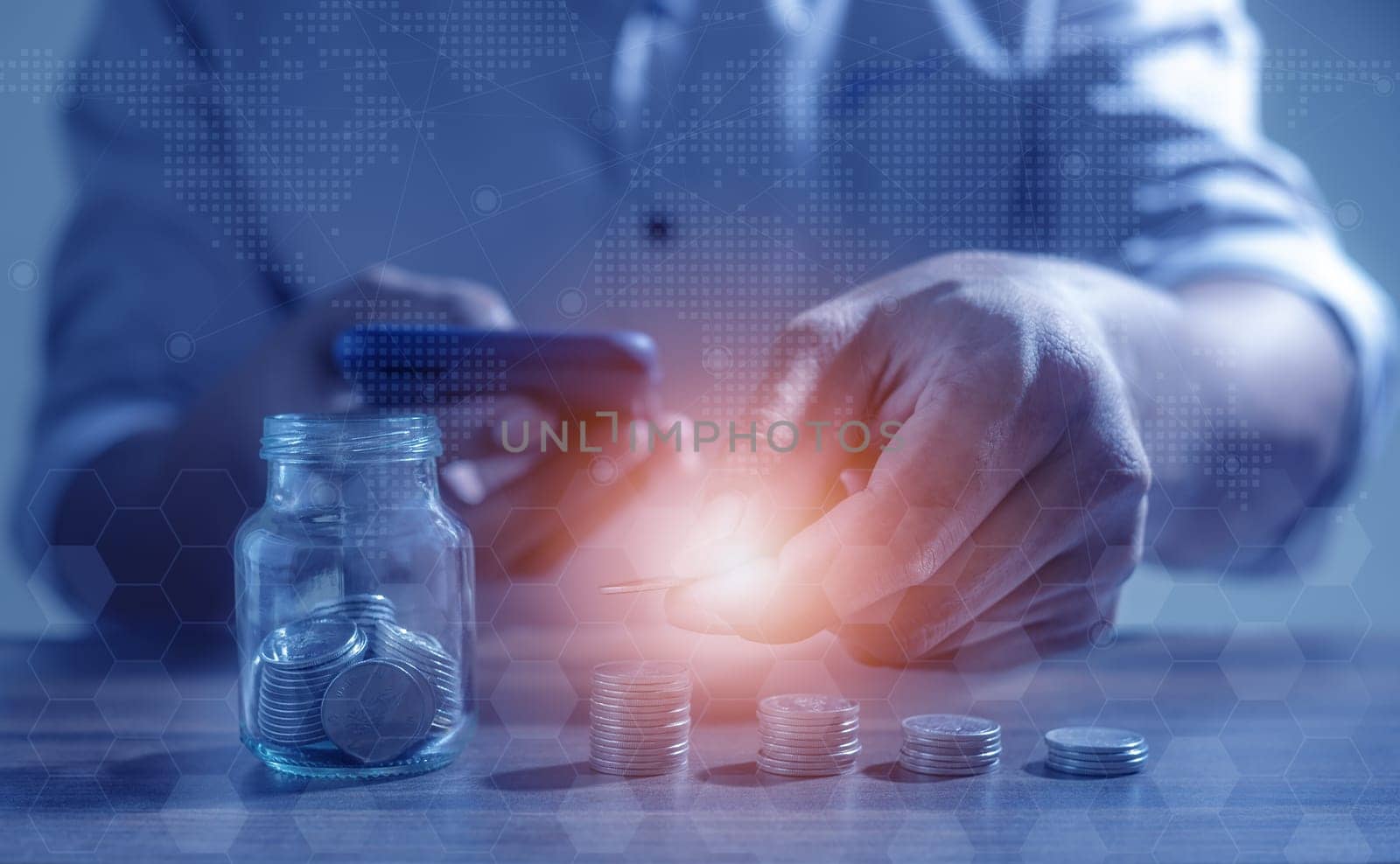 Investor online saving concept, Online Investment Savings, Online Stock Investors, Internet Financial Transactions, Save Monney for Investors Using Internet to Trade Stocks or Trade Fund