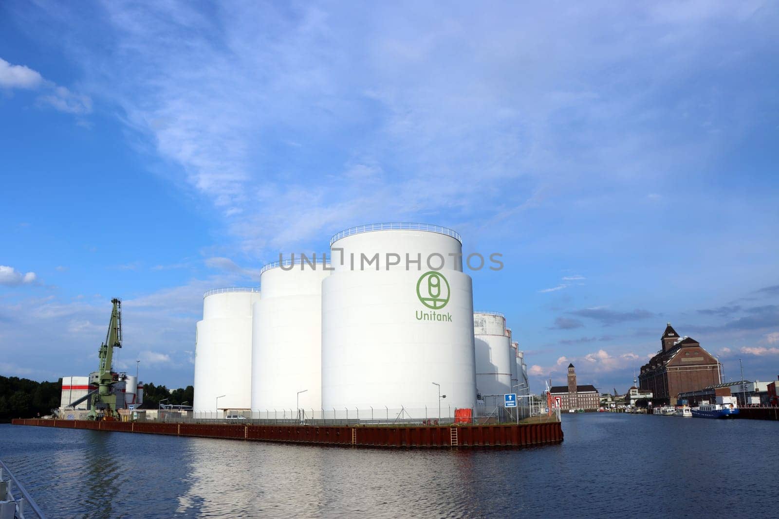 Unitank Heizöl-Tanklager im berliner Westhafen, Deutschland, Berlin