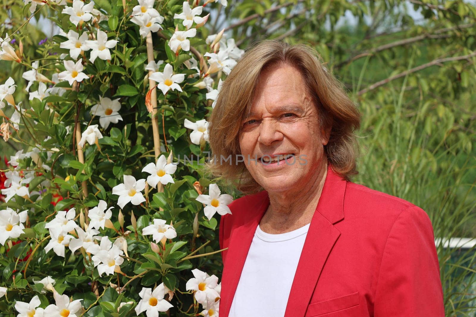The emotional farewell of Jürgen Drews (Saenger / musician) in the ARD TV show "Immer wieder sonntags""."
