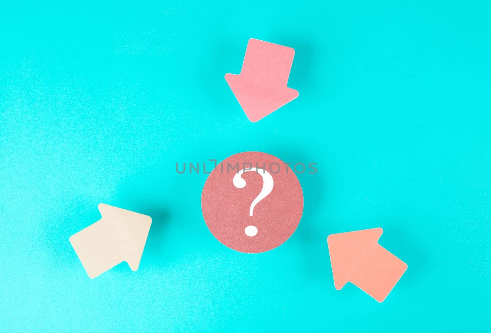 Arrows pointing to a question mark in the middle looking for an answer, searching for knowledge, problem solving, business and education concept
