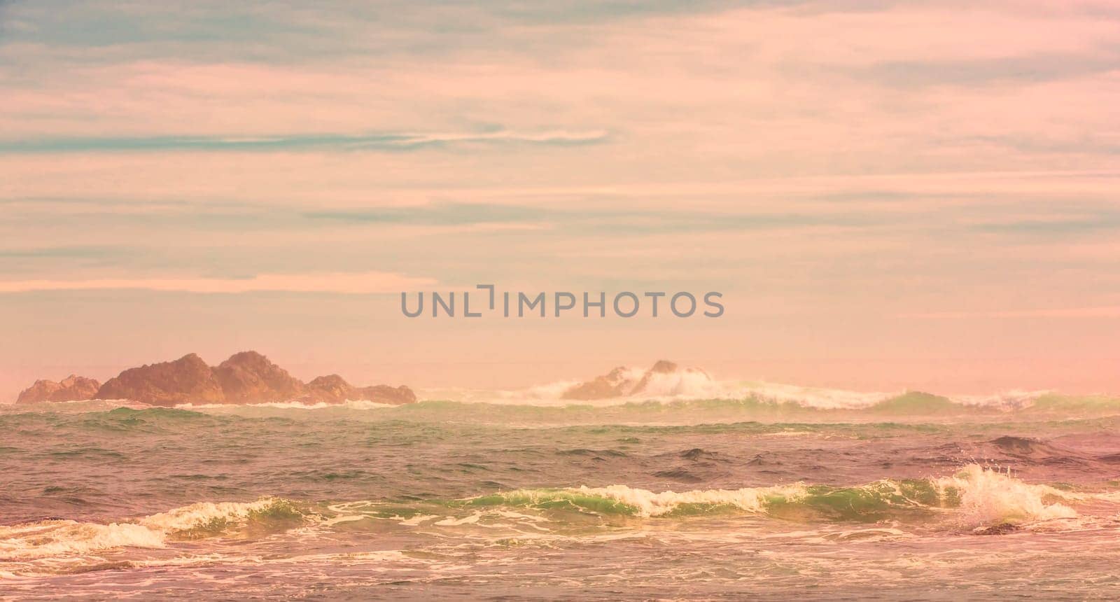 The kamchatka peninsula, pacific ocean, waves and rocks