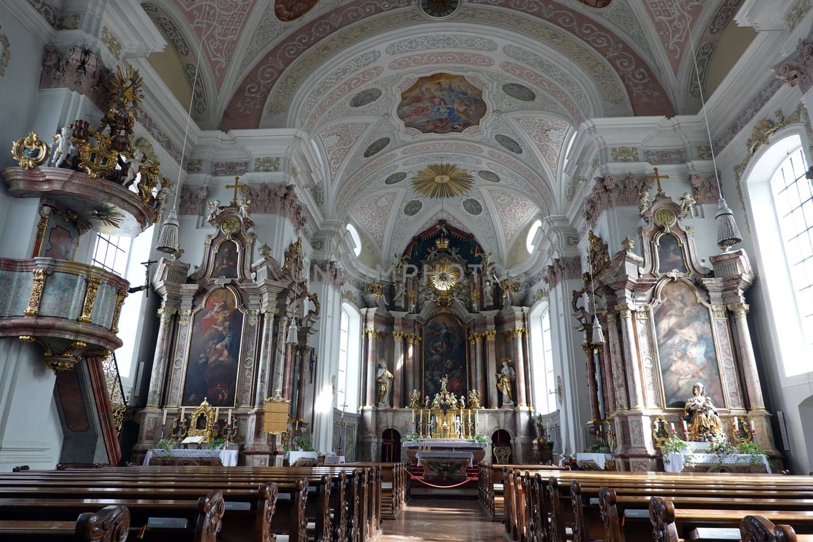 Dekanatspfarrkirche Mariä Himmelfahrt St. Johann in Tirol, Österreich