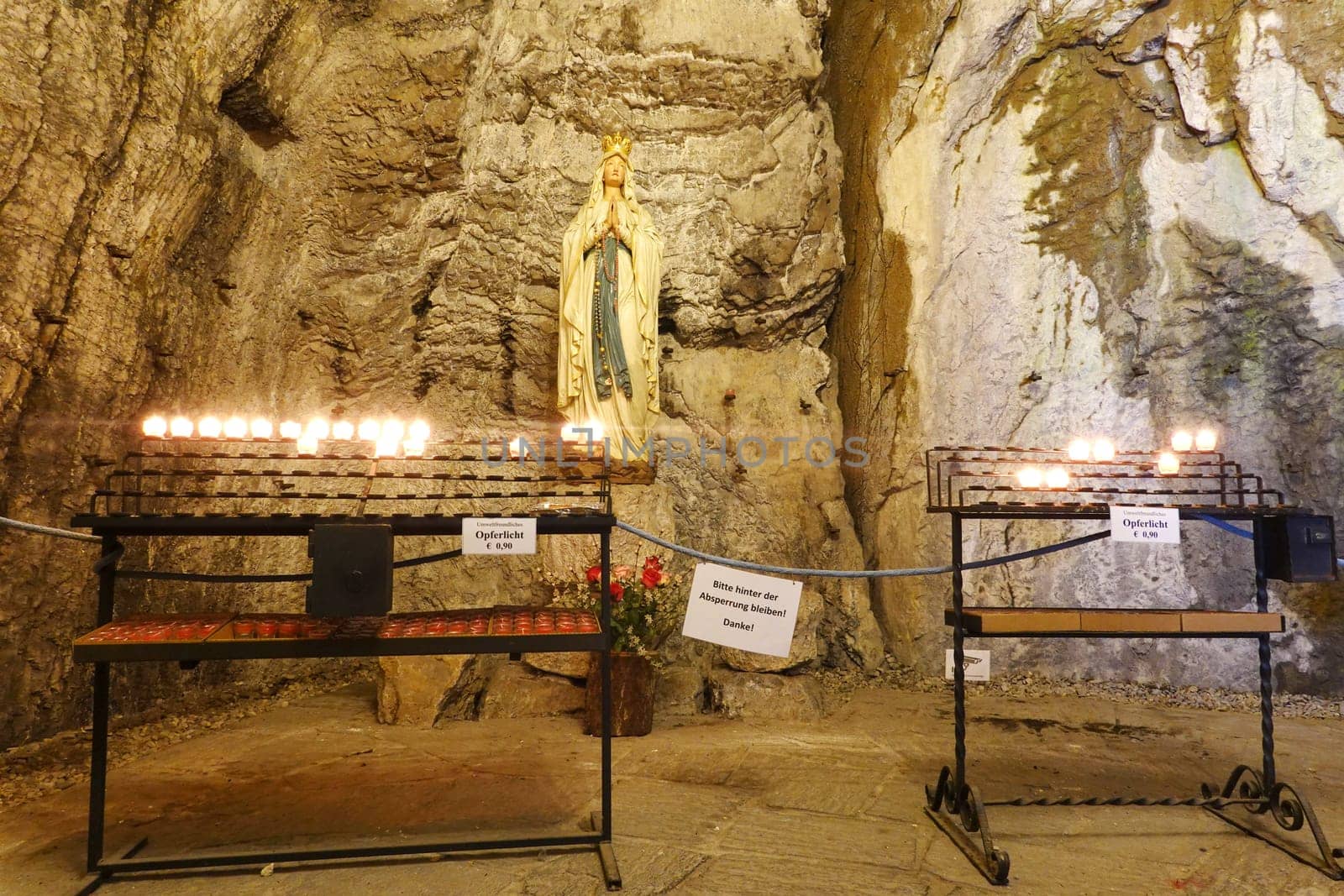 Mariengrotte an der Pfarrkirche St. Virgil, Tirol, Oesterreich, Rattenberg