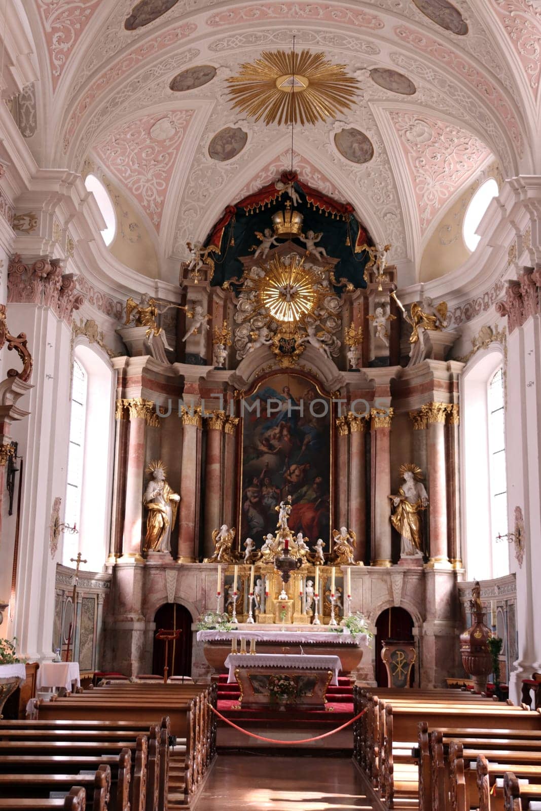 Dekanatspfarrkirche Mariä Himmelfahrt St. Johann in Tirol, Österreich