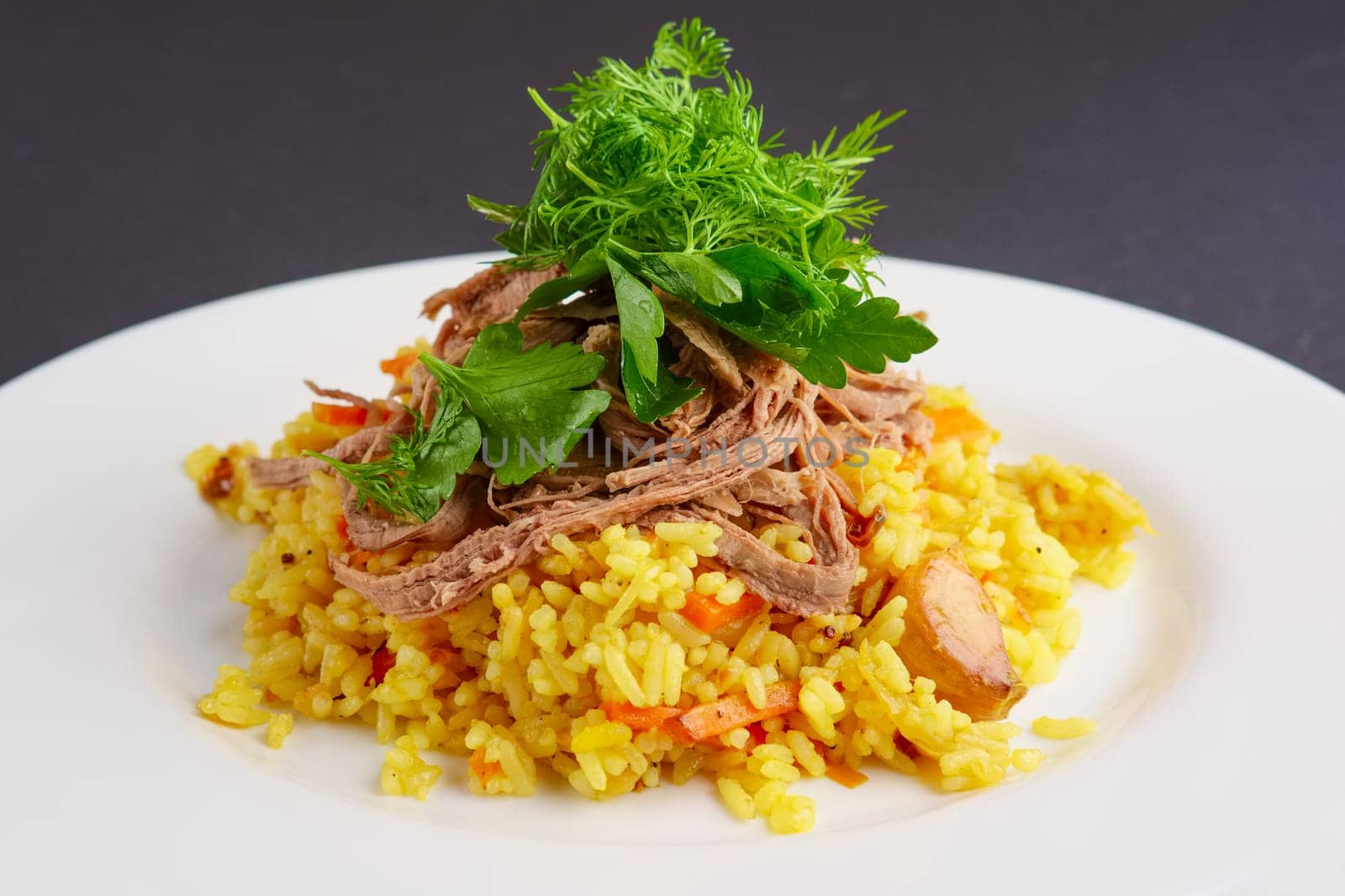 Boiled rice and chopped pulled beef