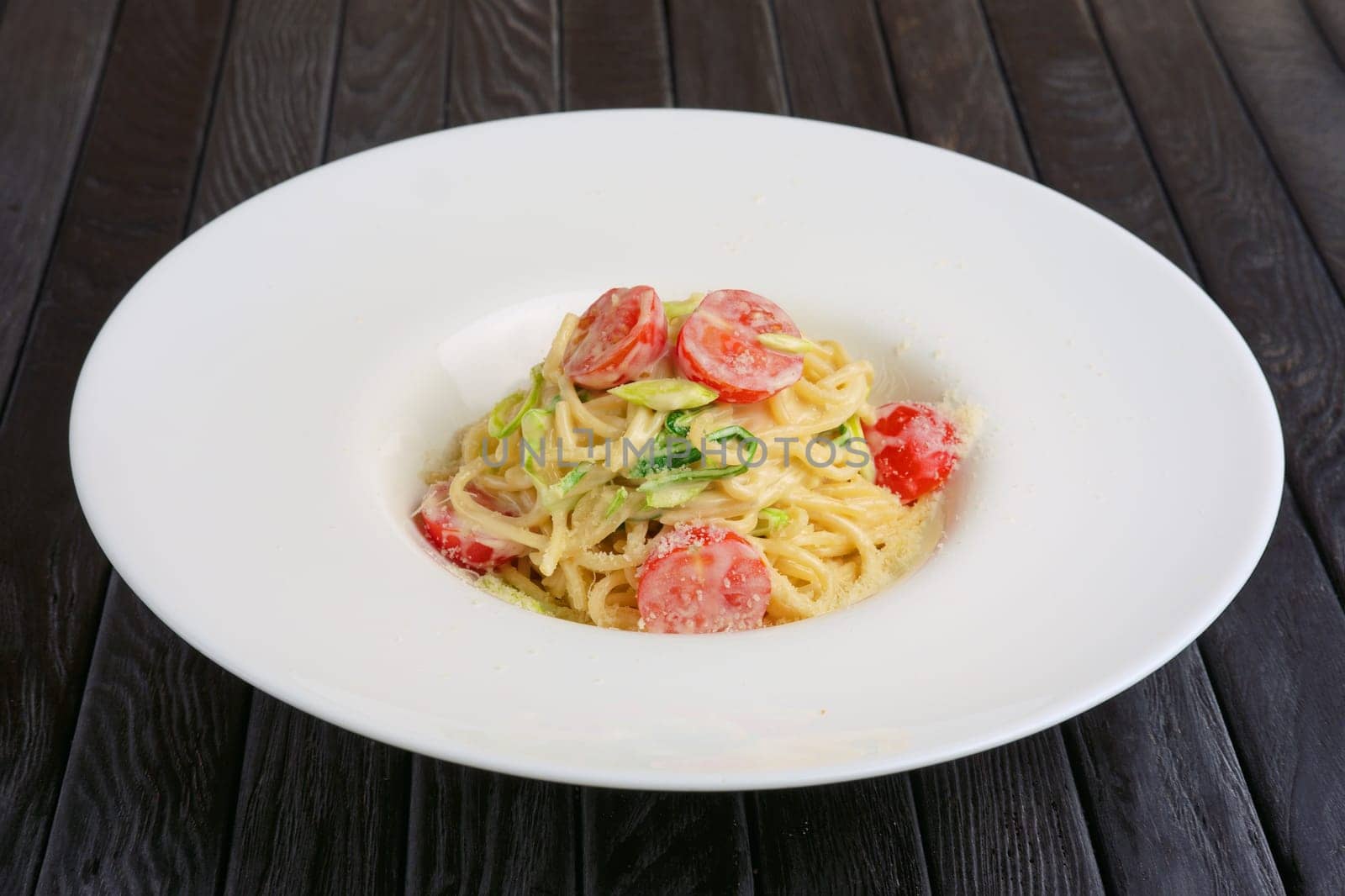 pasta with cheese and tomato