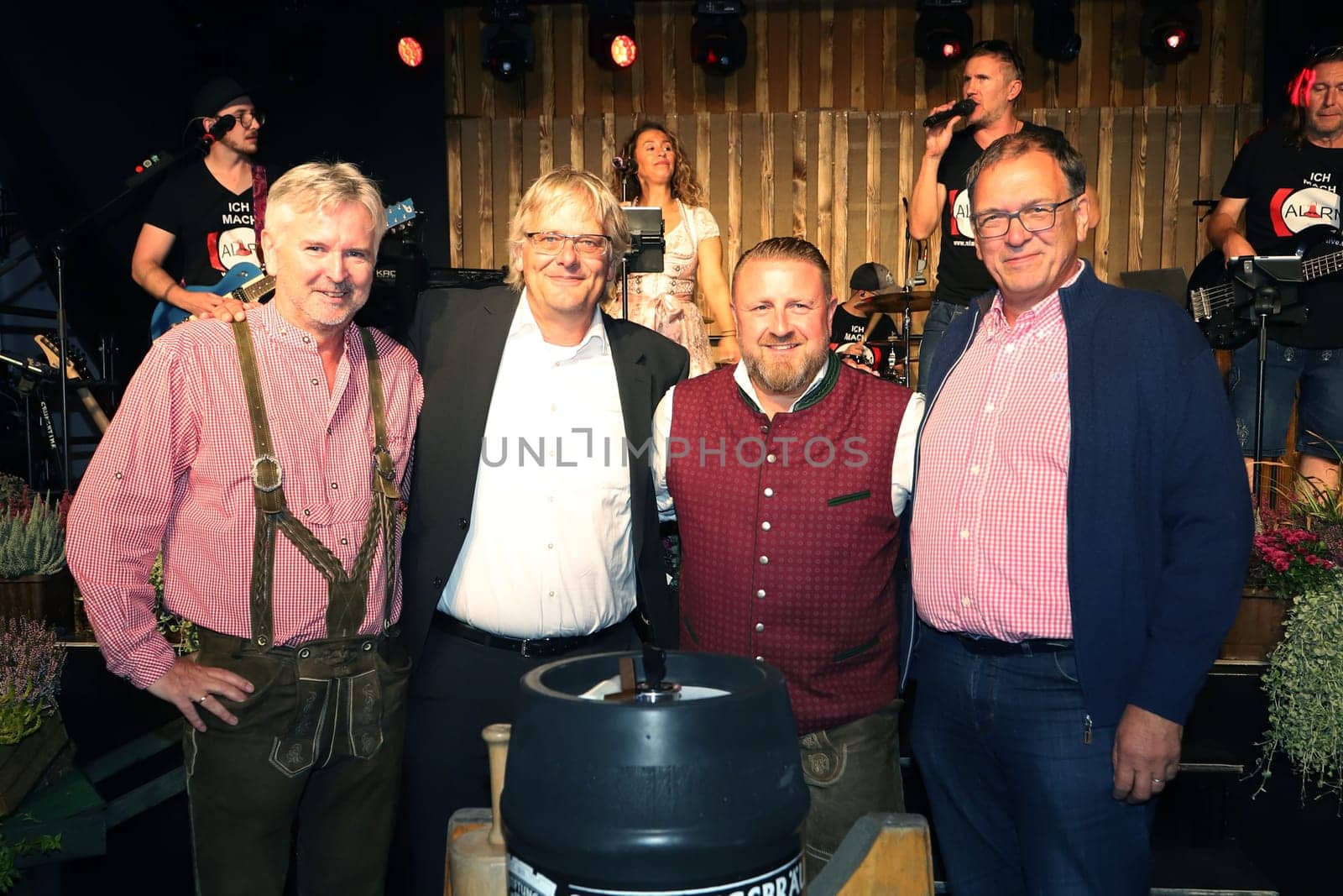 Holger Gnekow ,Thomas Ritzenhoff,Christian Kostiuk,Frank Klüter,.Barrel tapping Wandsbek Oktoberfest Hamburg with VIP Guest  ,16.09.2022