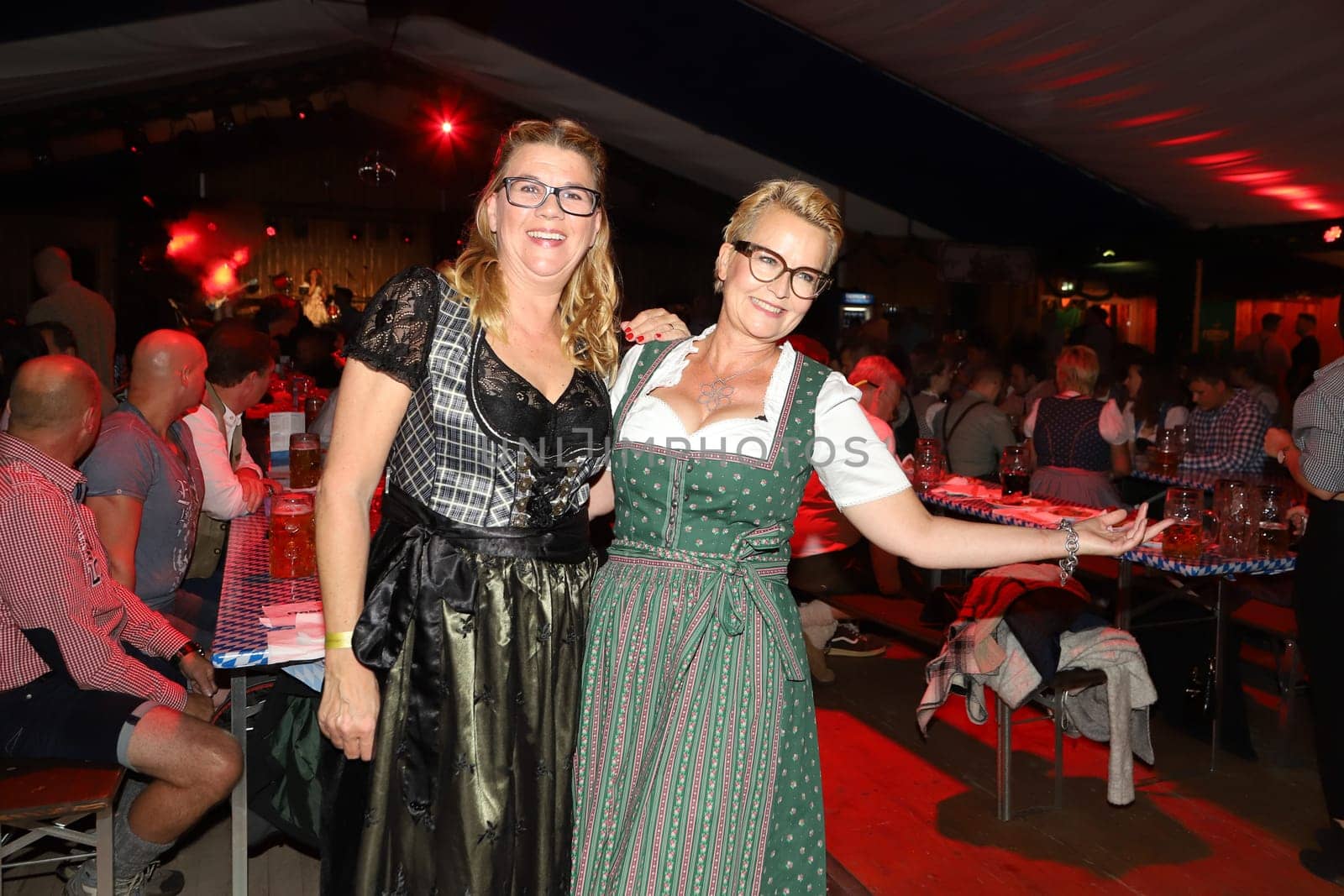 Claudia Schulz and Stefanie Salzinger,.Barrel tapping Wandsbek Oktoberfest Hamburg with VIP Guest  ,16.09.2022