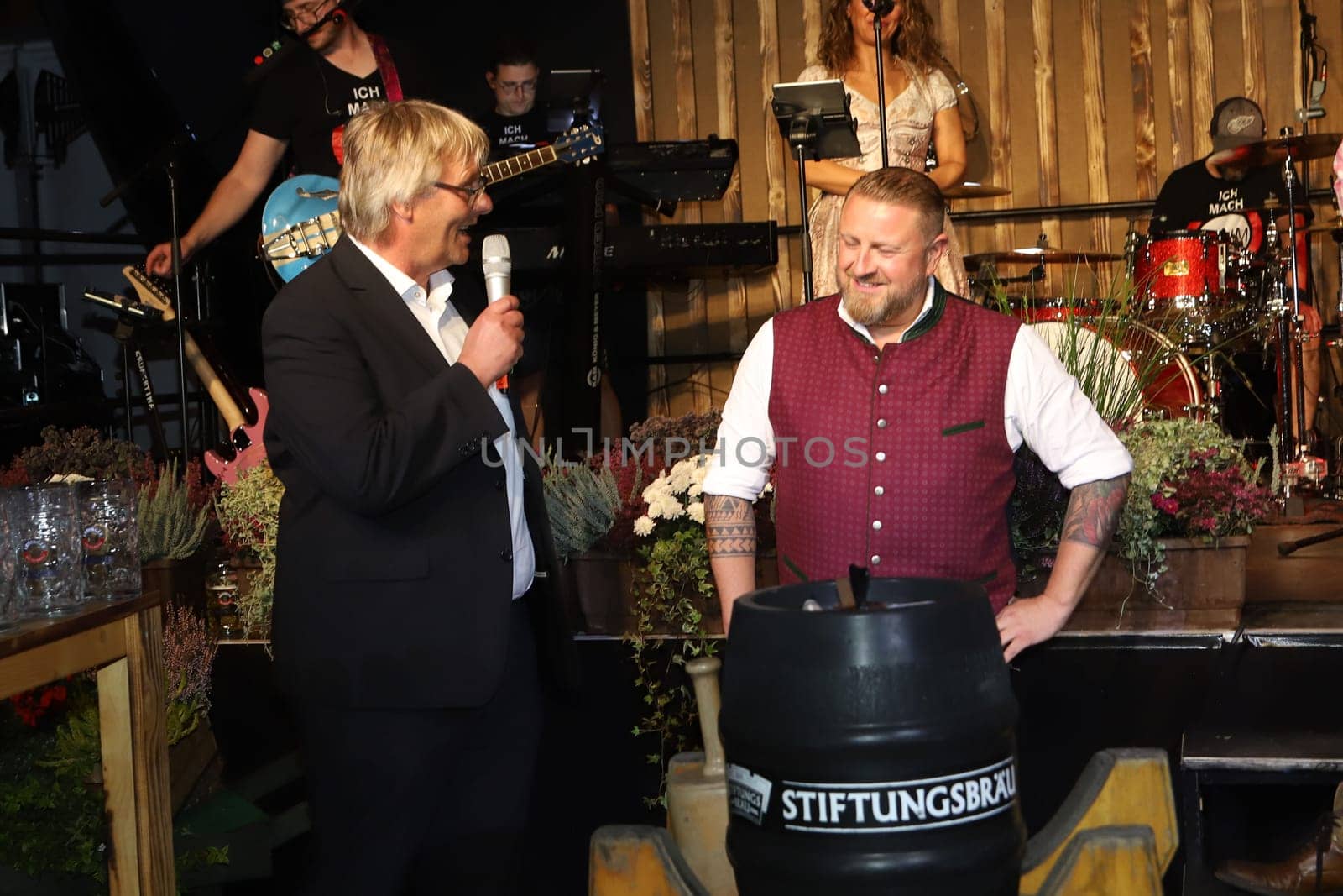 Thomas Ritzenhoff and Christian Kostiuk, .Barrel tapping Wandsbek Oktoberfest Hamburg with VIP Guest  ,16.09.2022