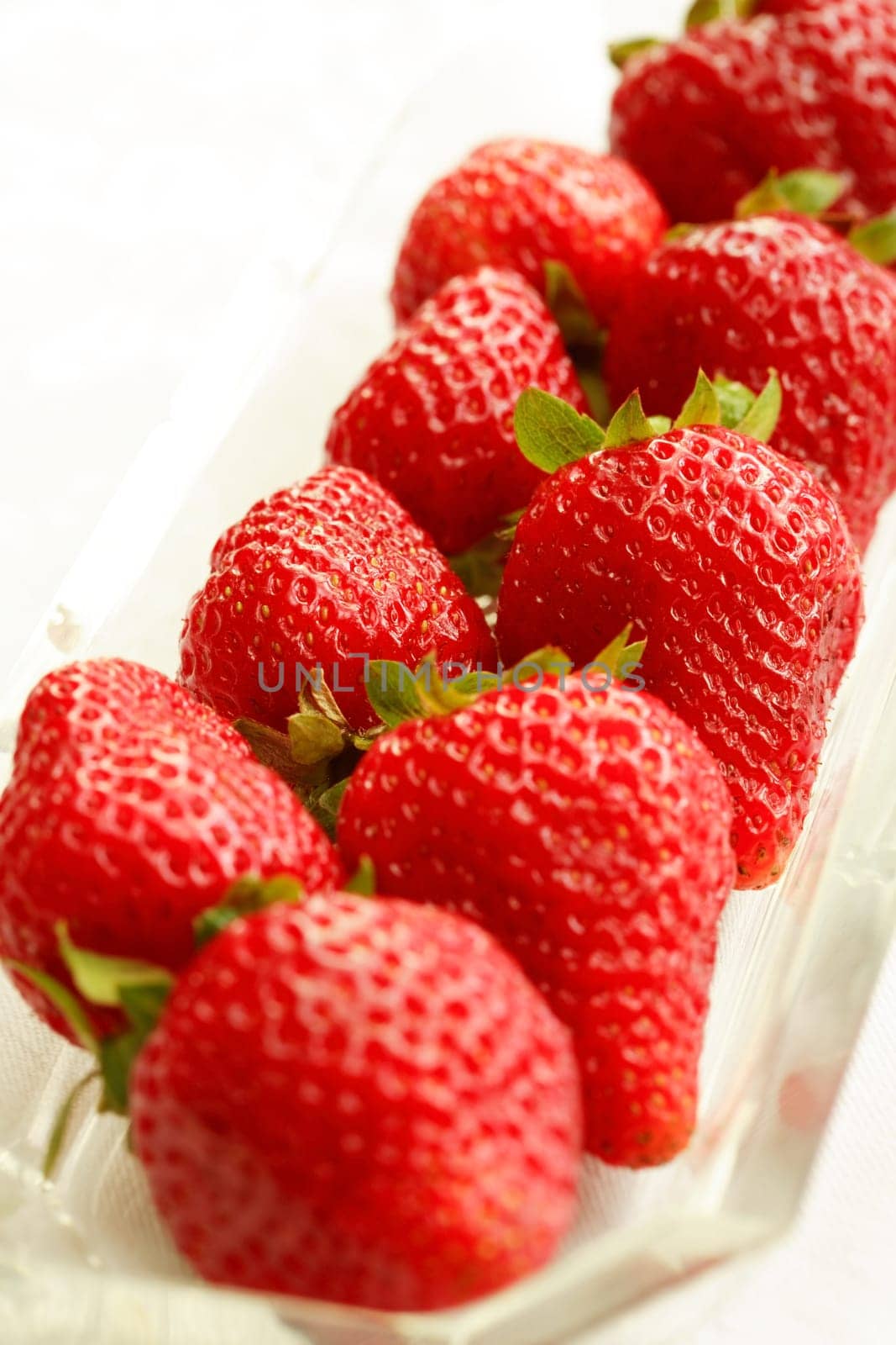 Strawberries in the bowl