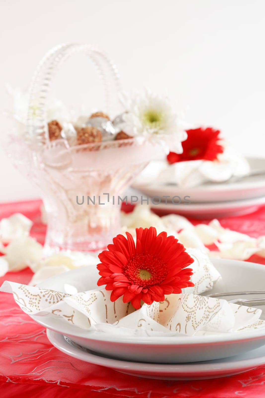 Romantic arrangement with candies and pralines