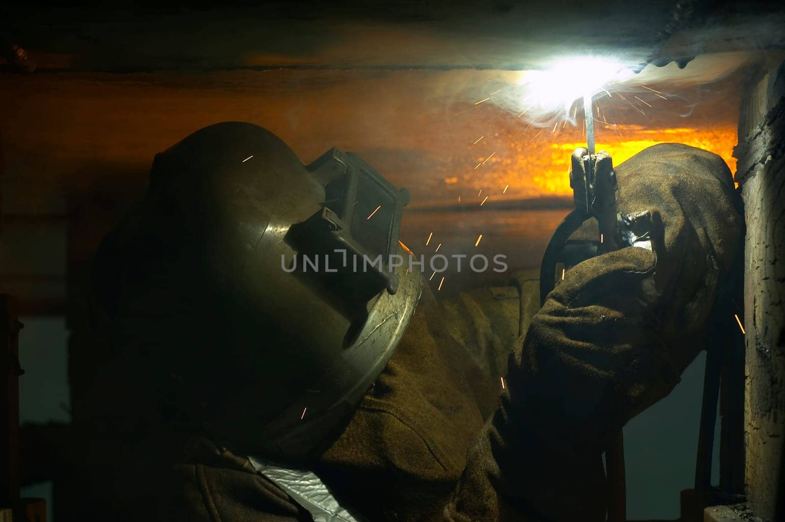 welder at shipyard working