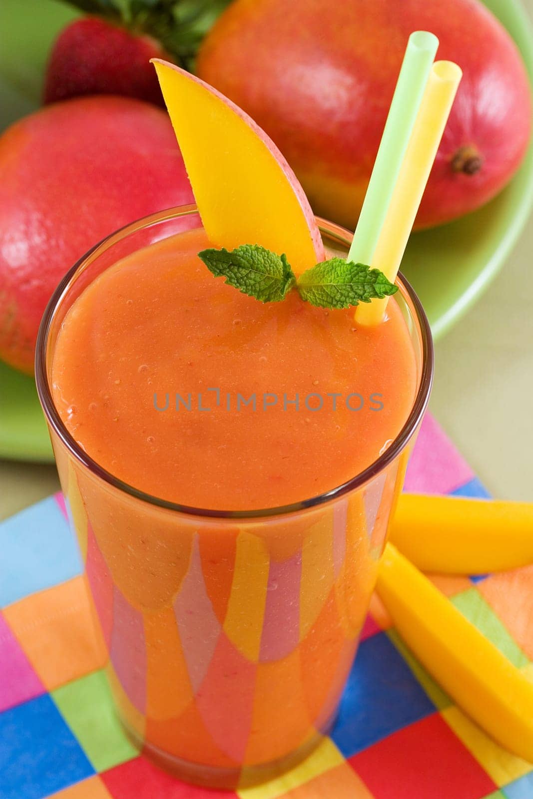 Mango strawberry smoothie