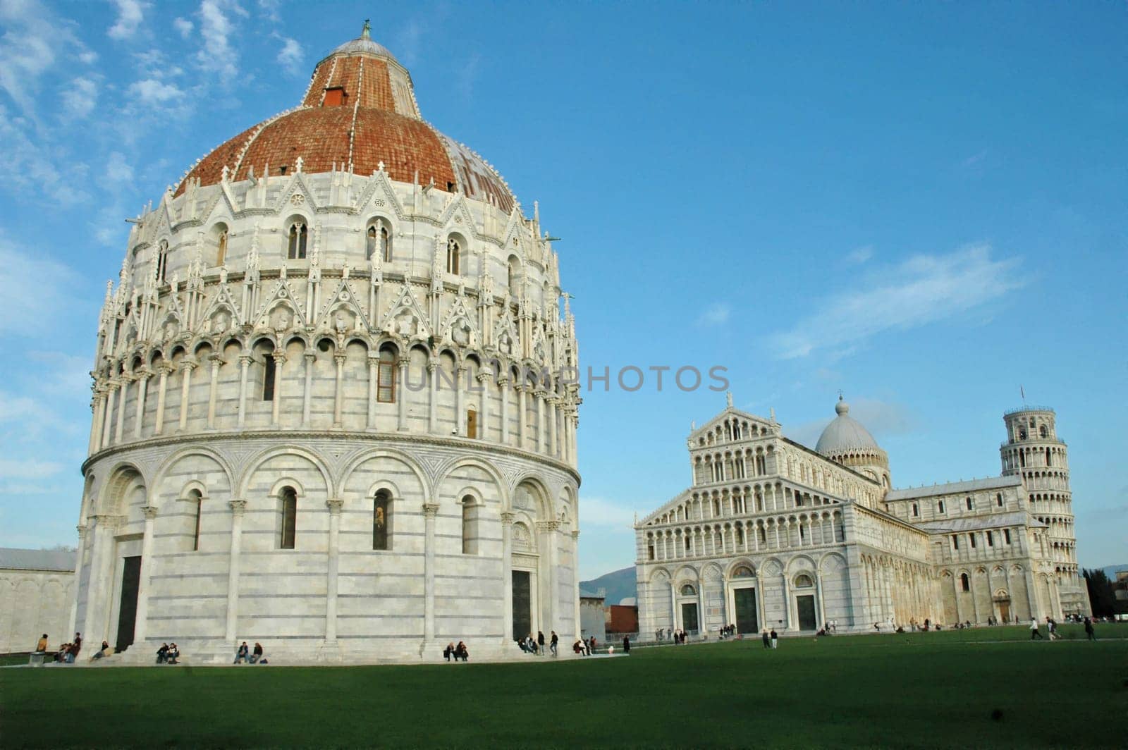 Group shot - the Bapistery, Duomo and Tower peaking around the back.