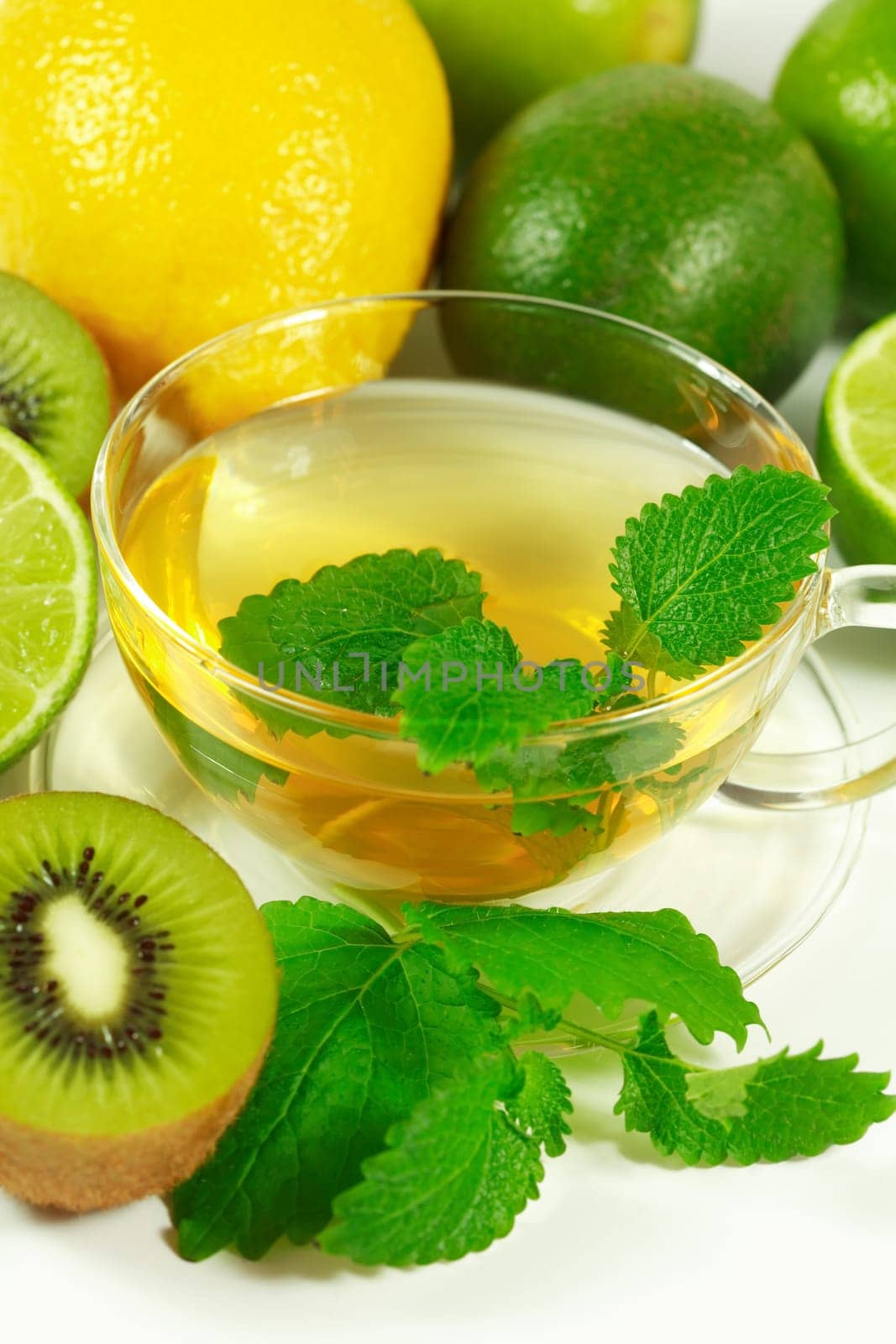 Green tea with fresh mint