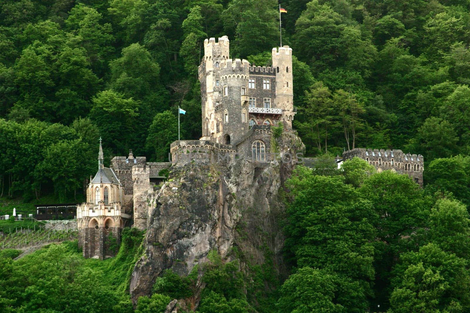 Burg Rheinstein above Trechtingshausen