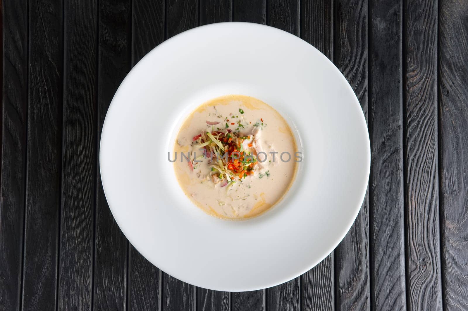 Spicy chicken soup with vegetables