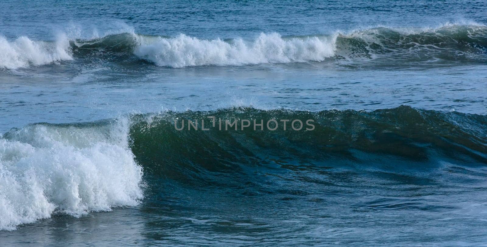 The Big beautiful waves in the Pacific ocean  on Kamchatka peninsula