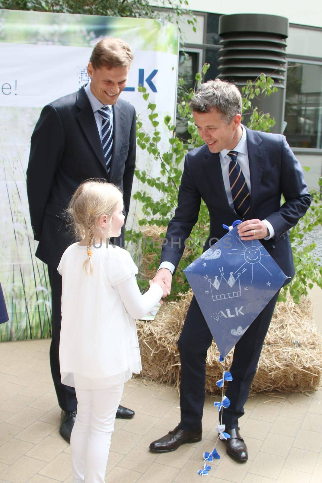 Crown Prince Frederik ,Soren Daniel Niegel (ALK),the Daenian Crown Prince Frederik visits the Asklepios Klinik Barmbek,Hamburg,19.05.2015