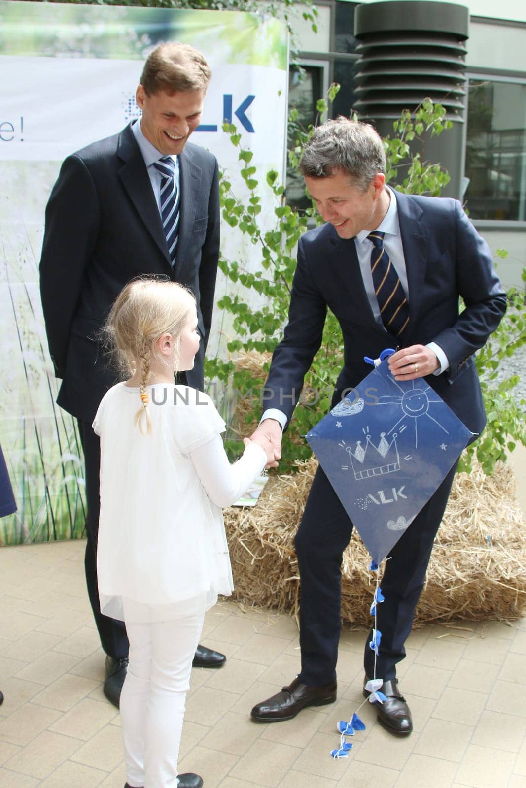Crown Prince Frederik ,Soren Daniel Niegel (ALK),the Daenian Crown Prince Frederik visits the Asklepios Klinik Barmbek,Hamburg,19.05.2015