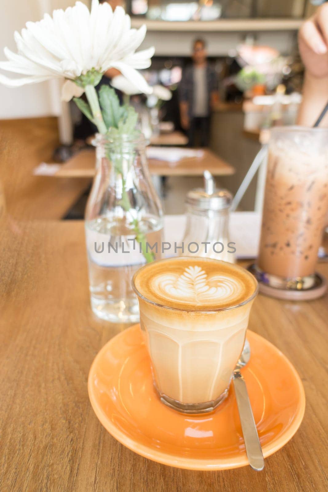 Free pour hot espresso latte, stock photo