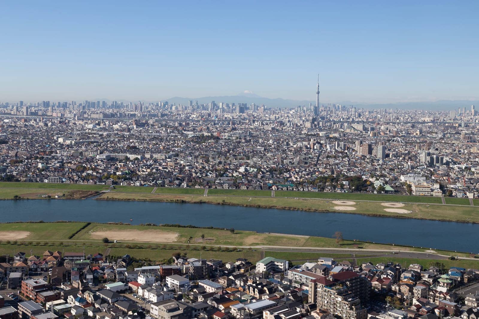 This photo was shot from Tokyo city which is the capital city of Japan. Tokyo is one of the big and busy city in the world but aslo the most beautiful. The japanese also nice.