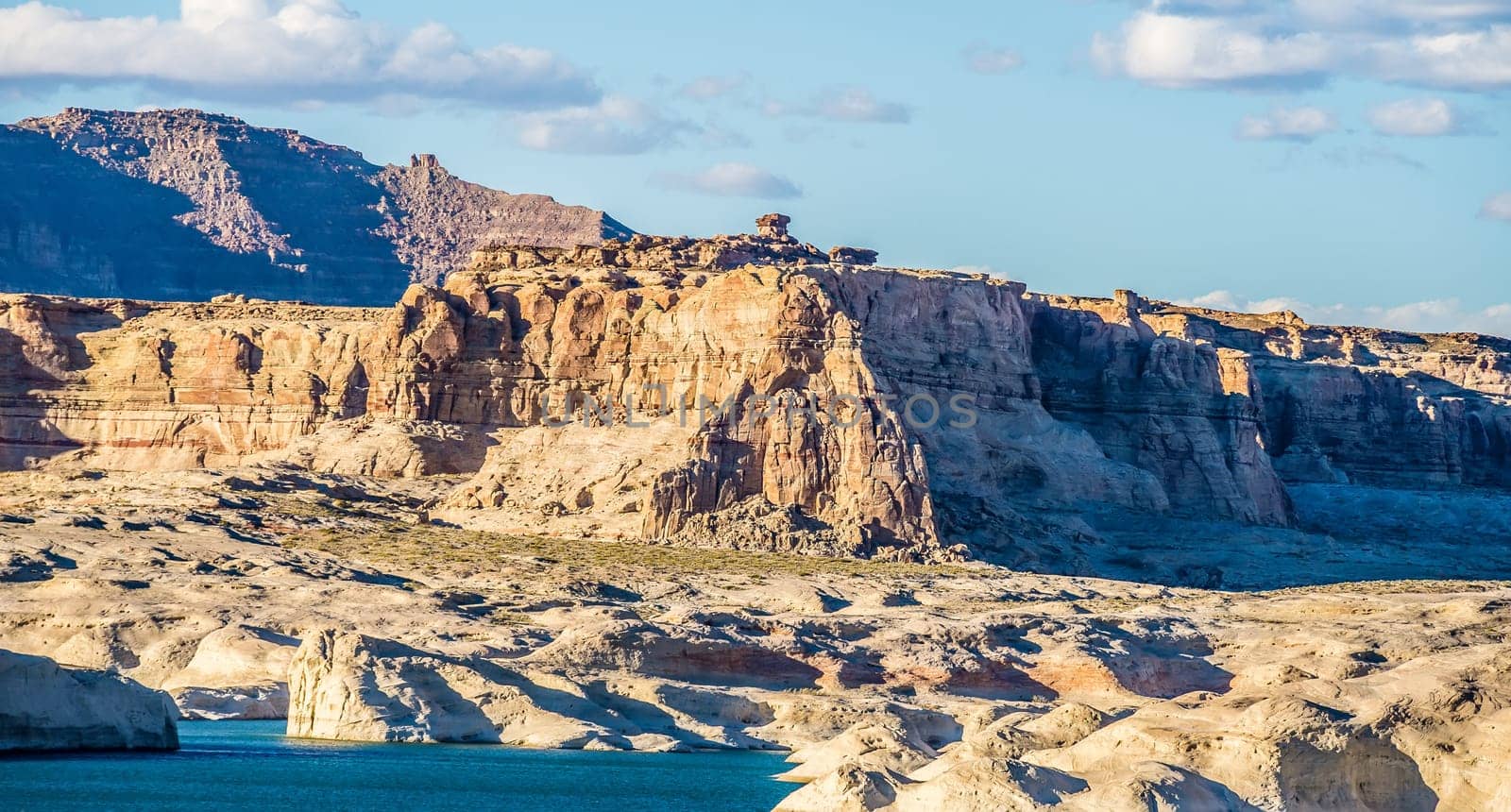 scenery near lake powell arizona