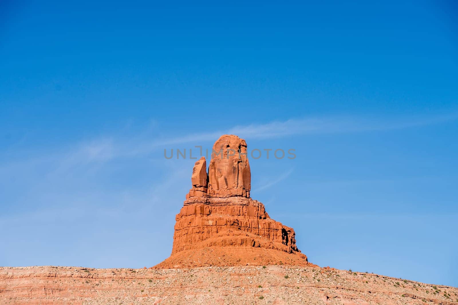 monument valley setting hen monument