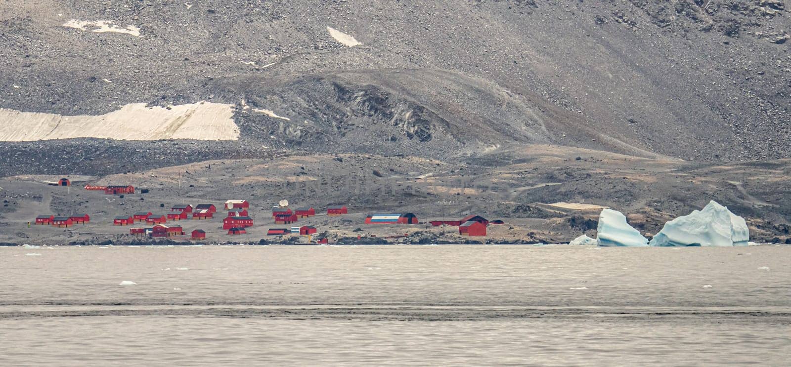 Fortín Sargento Cabral- Esperanza Base, Base Esperanza, the permanent, year-round Argentine research station located in Hope Bay.