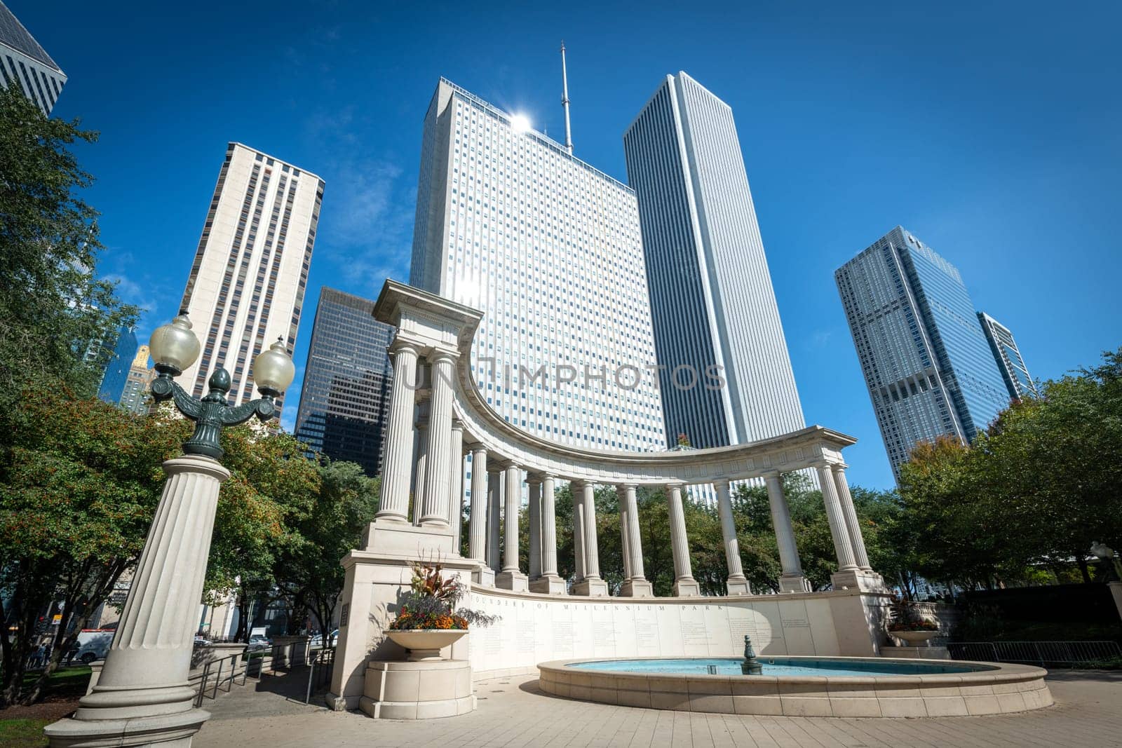 October 09, 2018, Millenium park, Chicago, Illinois, USA : famous entrance of the millenium park in the center of Chicago city with the skyline of downtown