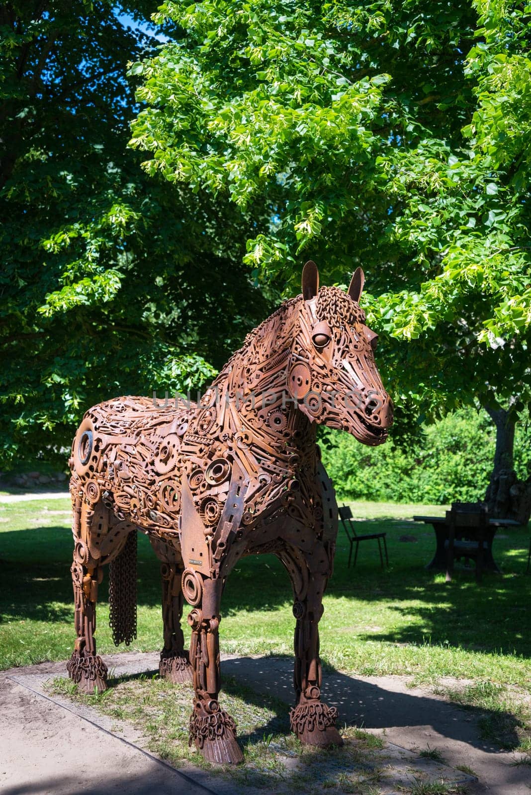 Steel horse figure in a garden