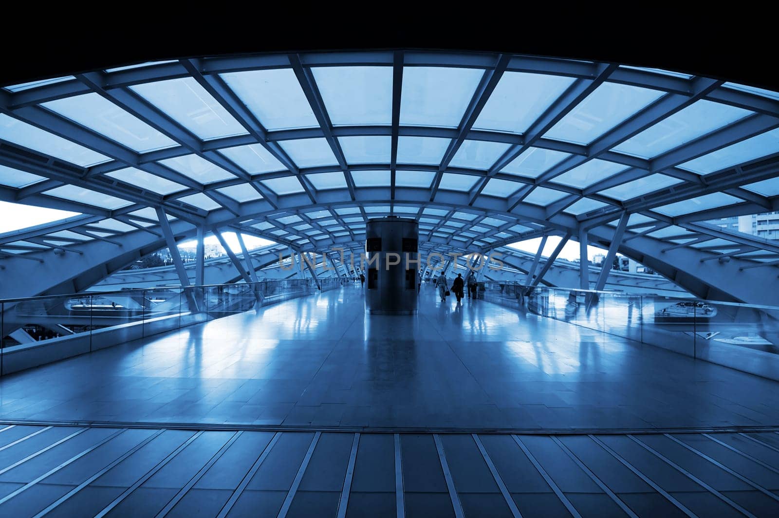 The design architecture of modern train (subway) station