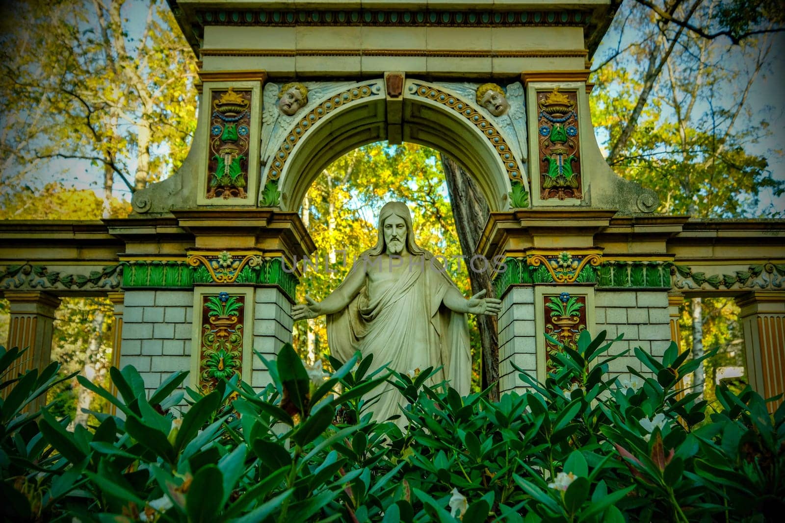 statue of Jesus at the Dorotheenstädtische cemetary in Berlin