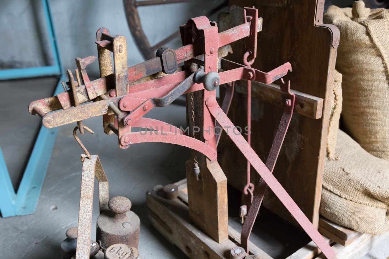 Old scales for cereals