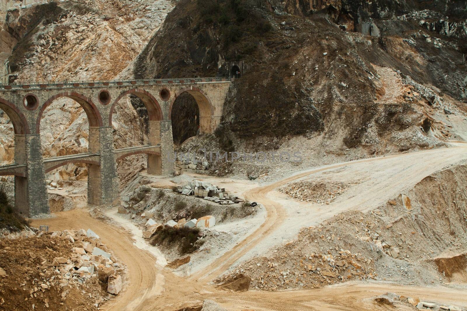 View a portion of marble quarry in the area of Bridge Vara.