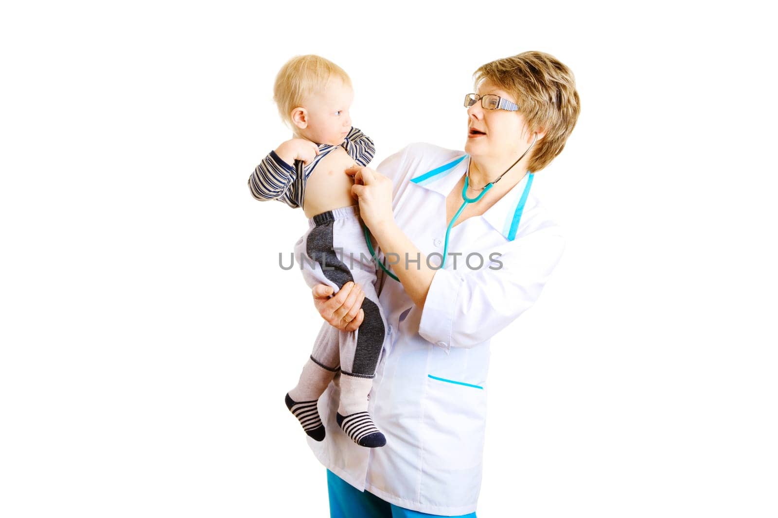 doctor listening a child